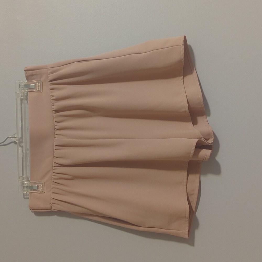 Entro Tan Flowy Shorts